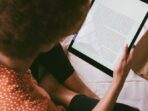 Tips Baca Novel Tanpa Harus Download Dengan Mudah